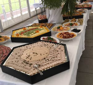 catering buffet italienische vorspeisen antipasti salate